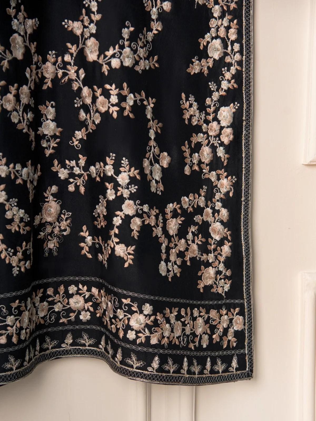 Agha noor 2 pieces - Pure Silk Embroidered Suit - Black - India Pakistan Bangladesh Shalwar Kameez