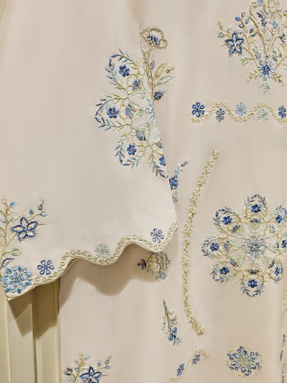 Agha Noor 3 Piece - Pure Khaadi Silk Embroidered Suit - Off White