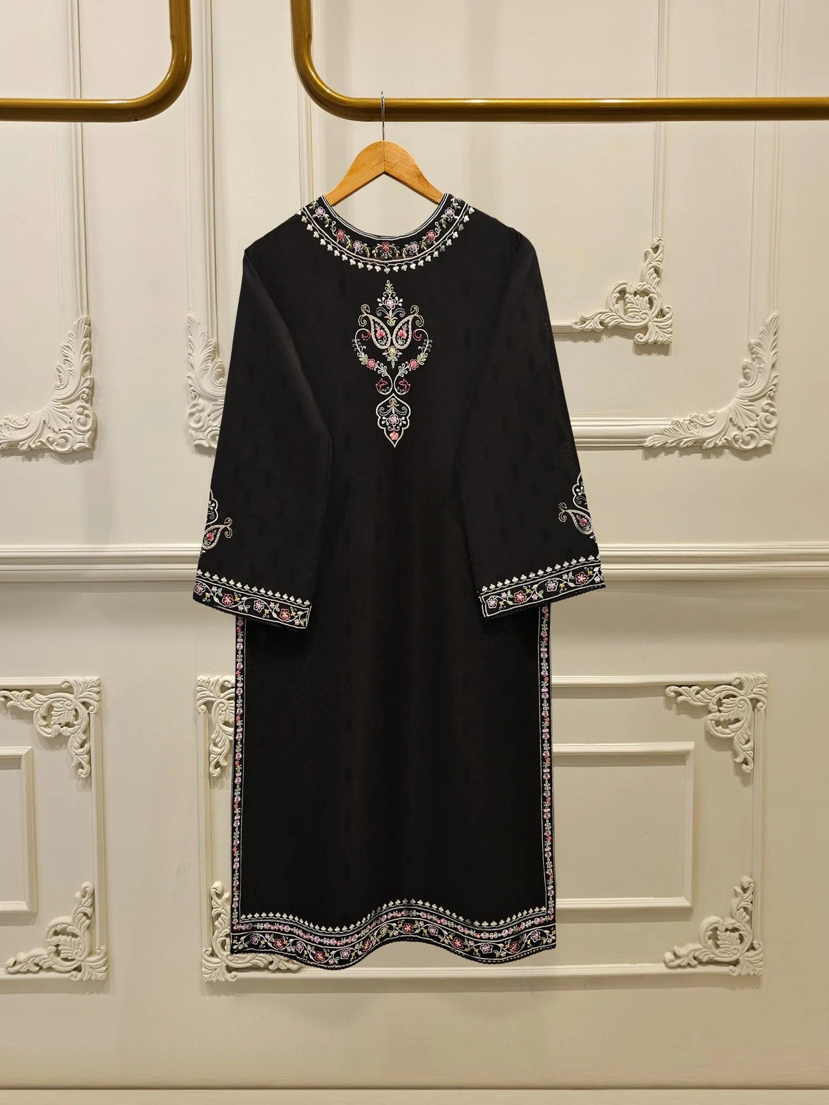 Agha Noor 2 piece - (Size-L, M) Embroidered Jacquard Suit - Black