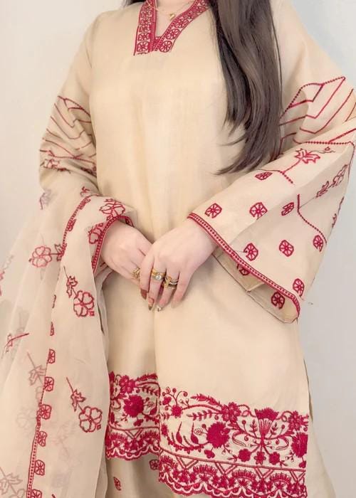 Embroidered Lawn Farshi Shalwar Suit - 3 Piece - Organza Dupatta