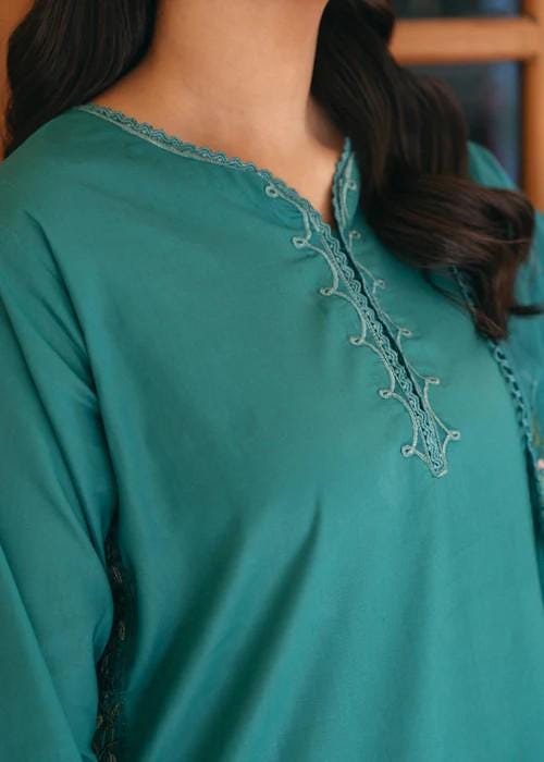 3 piece - Pakistani Designer XL Embroidered Lawn Suit - Chiffon Dupatta