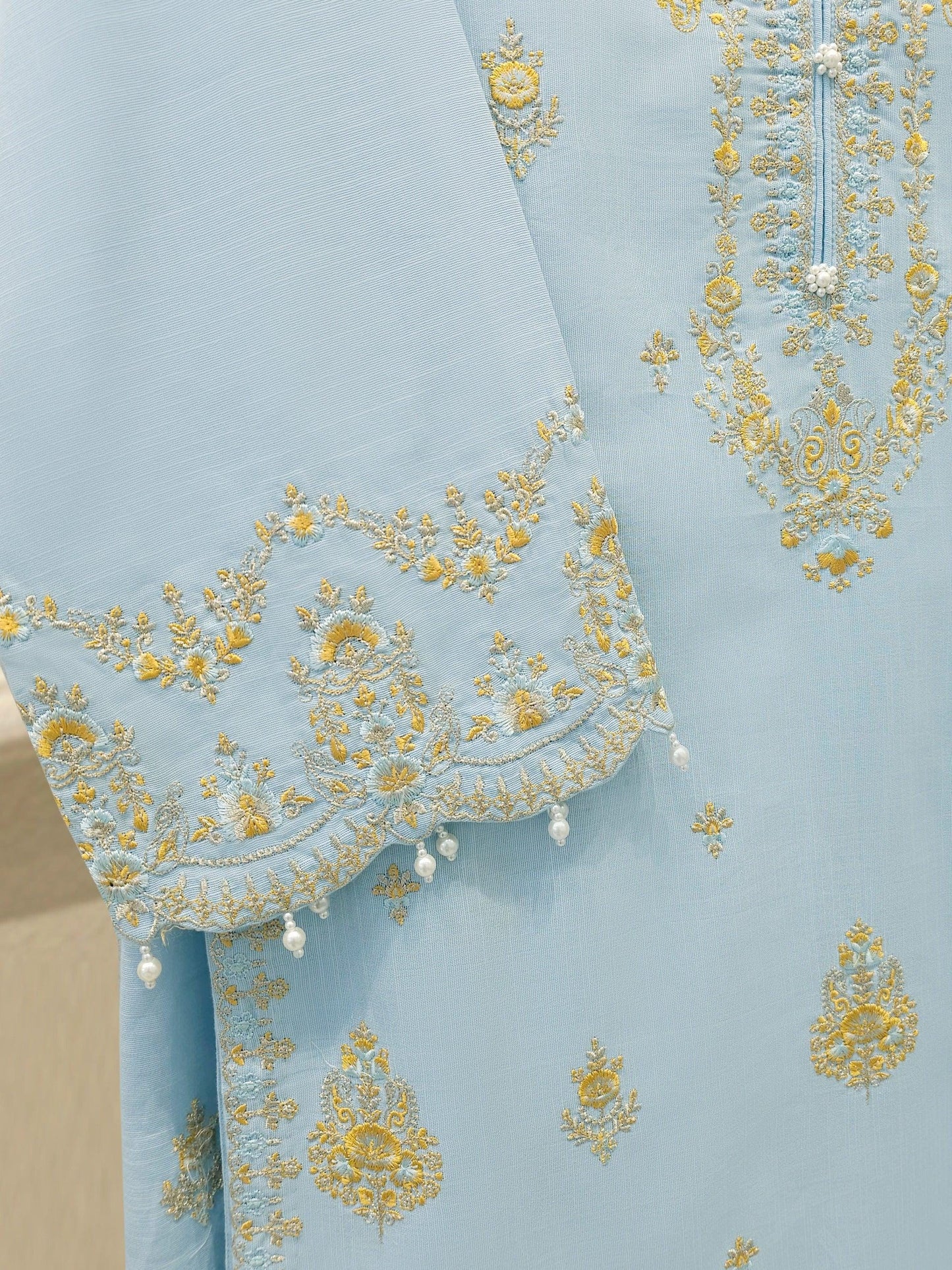 Embroidered Khaddar (Khaadi) Suit - 3 Piece Agha Noor