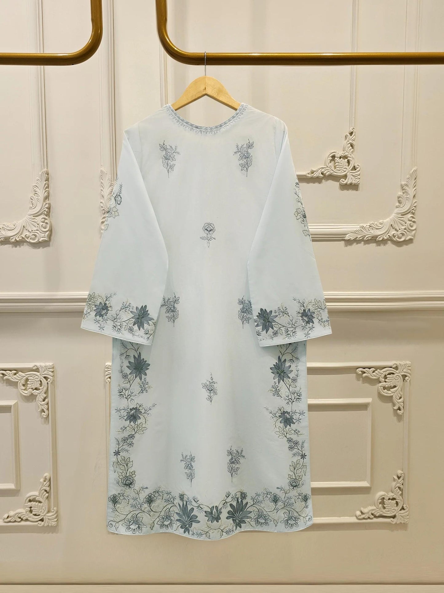 Agha Noor 3 piece - Embroidered Cotton Suit - Chiffon Dupatta