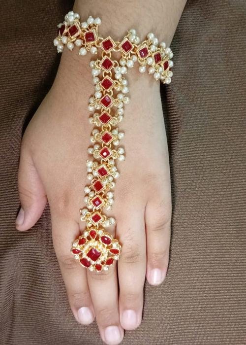 Trendy Back of Hand Angla Finger Bracelet - Adjustable - 1 Piece