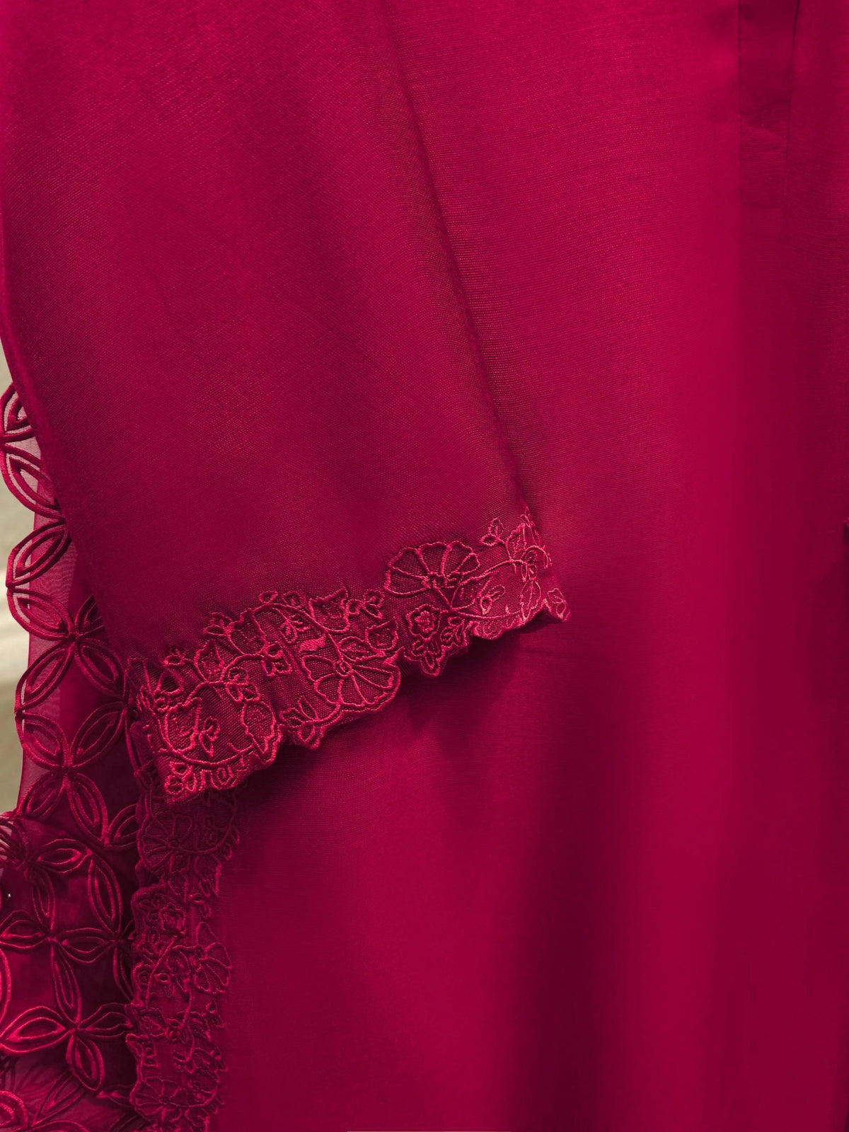 Agha Noor 3-Piece Embroidered Cotton Net Suit - Maroon