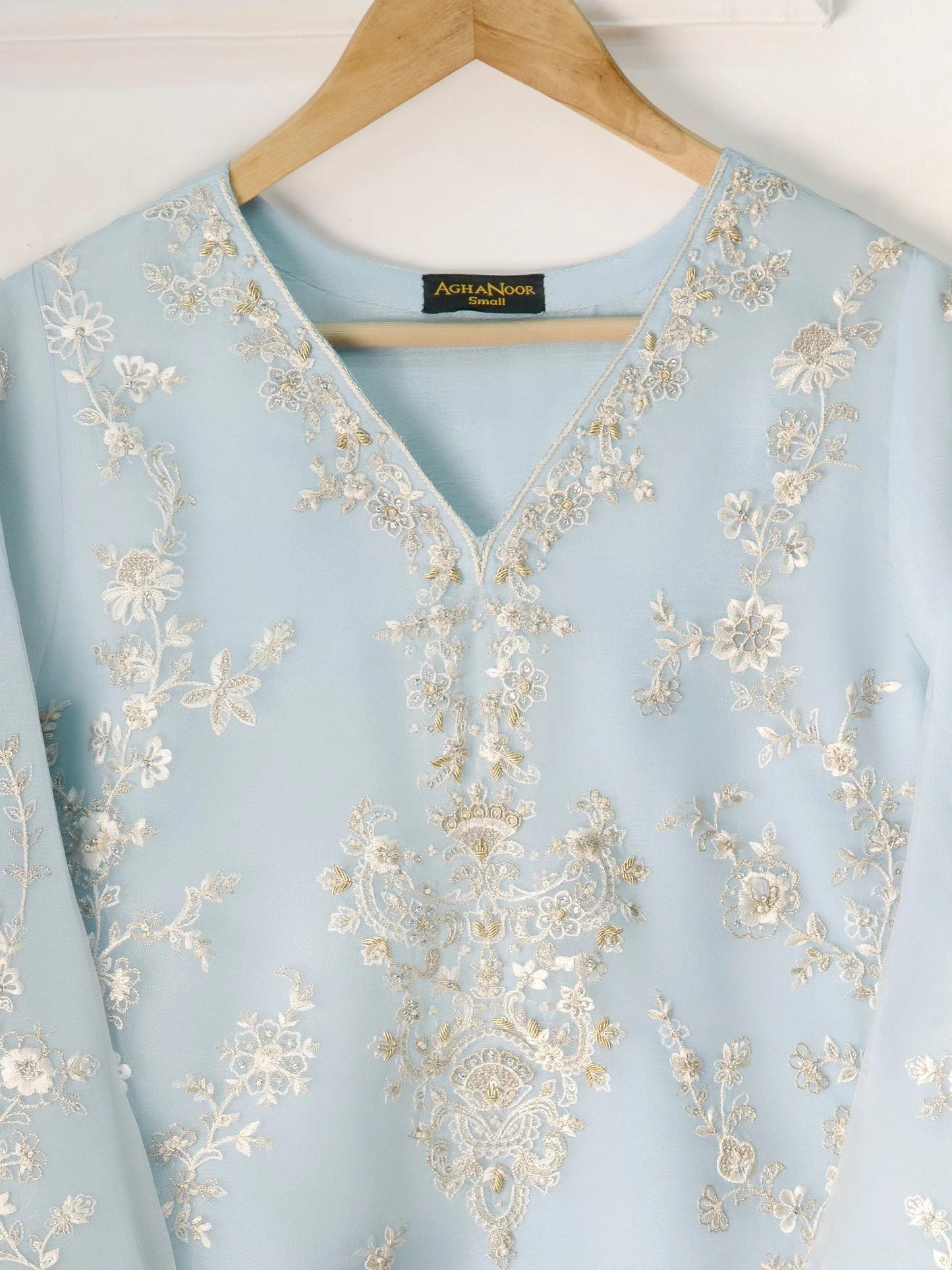 Agha noor  2 Piece - Pure Organza Embroidered Suit (Size - Large)