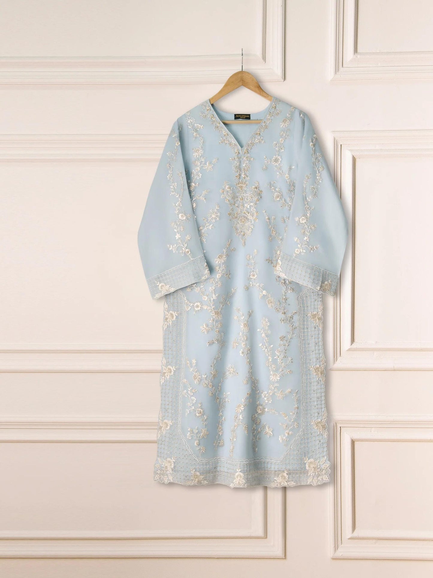 Agha noor  2 Piece - Pure Organza Embroidered Suit (Size - Large)