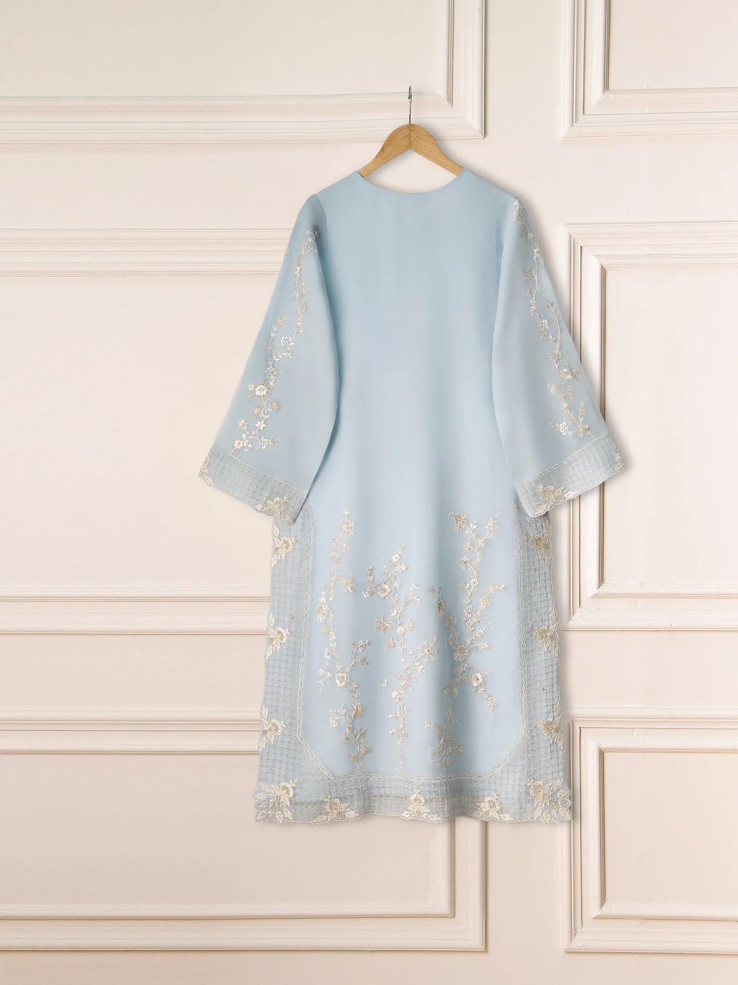 Agha noor  2 Piece - Pure Organza Embroidered Suit (Size - Large)