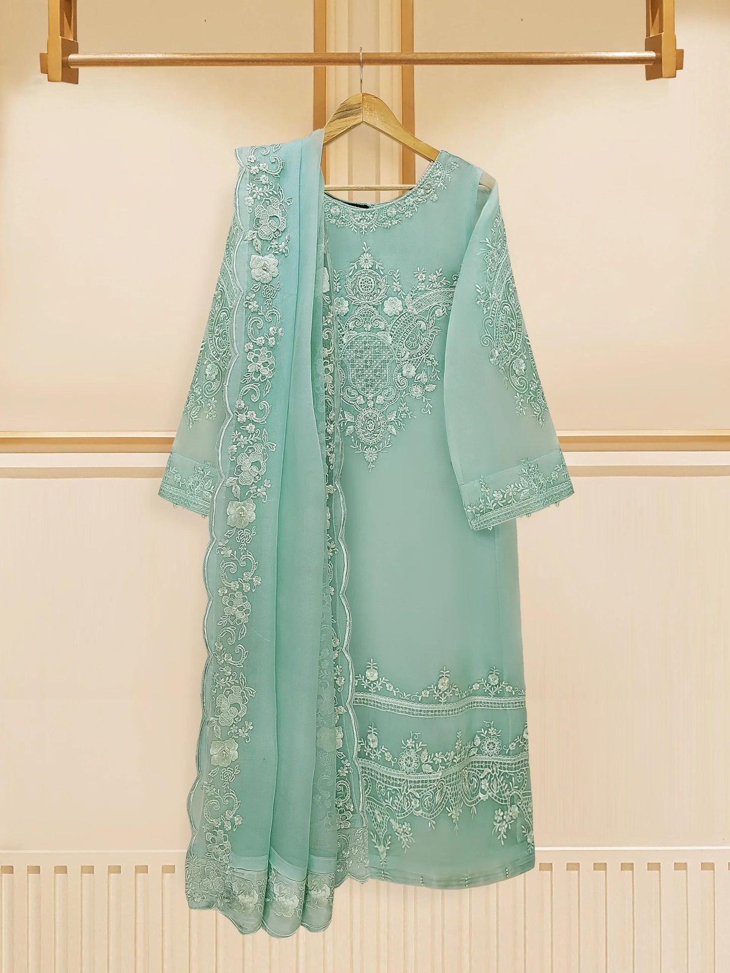 Agha Noor 3 Piece Embroidered Organza Suit with Raw Silk Pants (Size - XL)