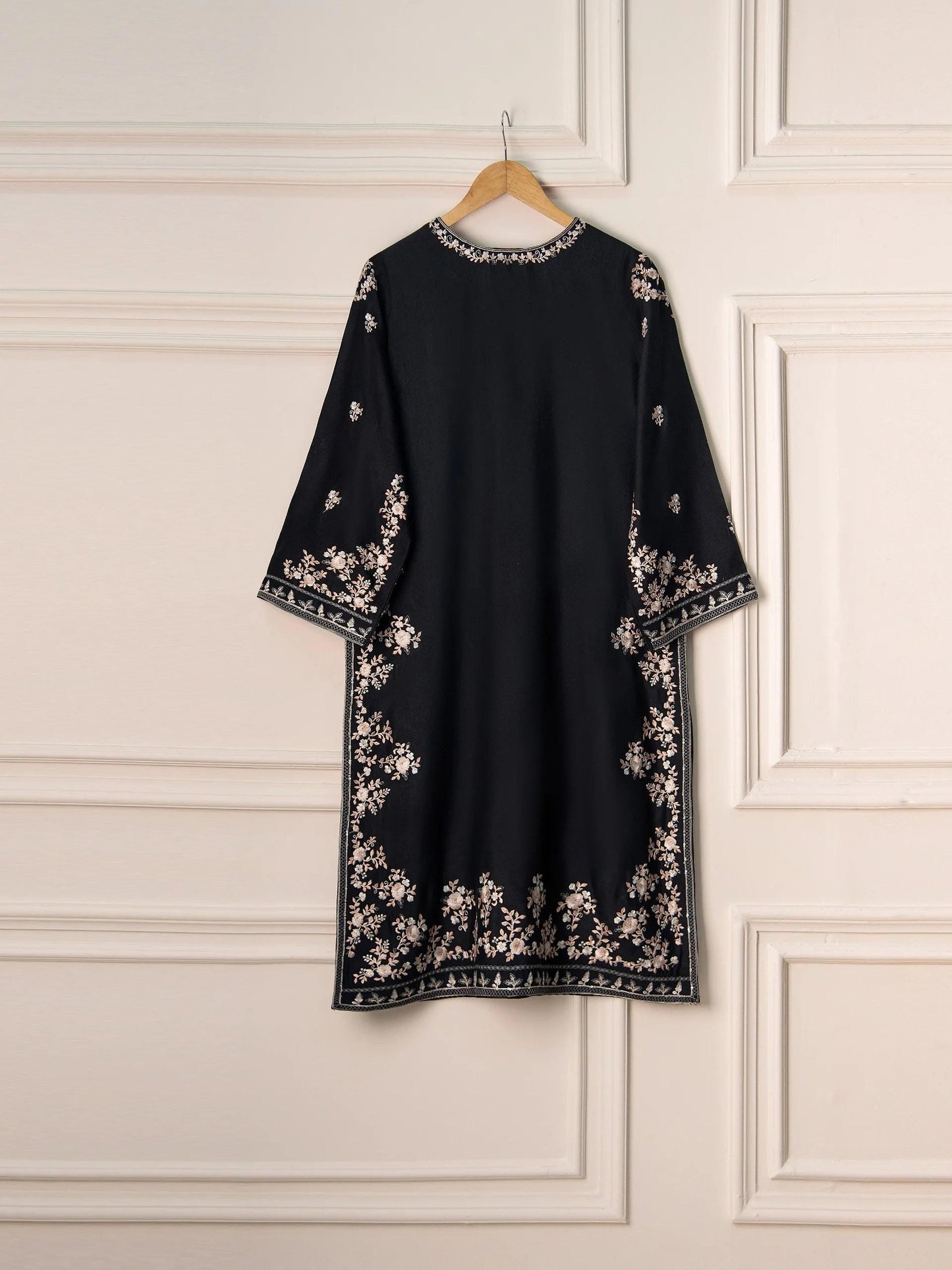 Agha noor 2 pieces - Pure Silk Embroidered Suit - Black - India Pakistan Bangladesh Shalwar Kameez