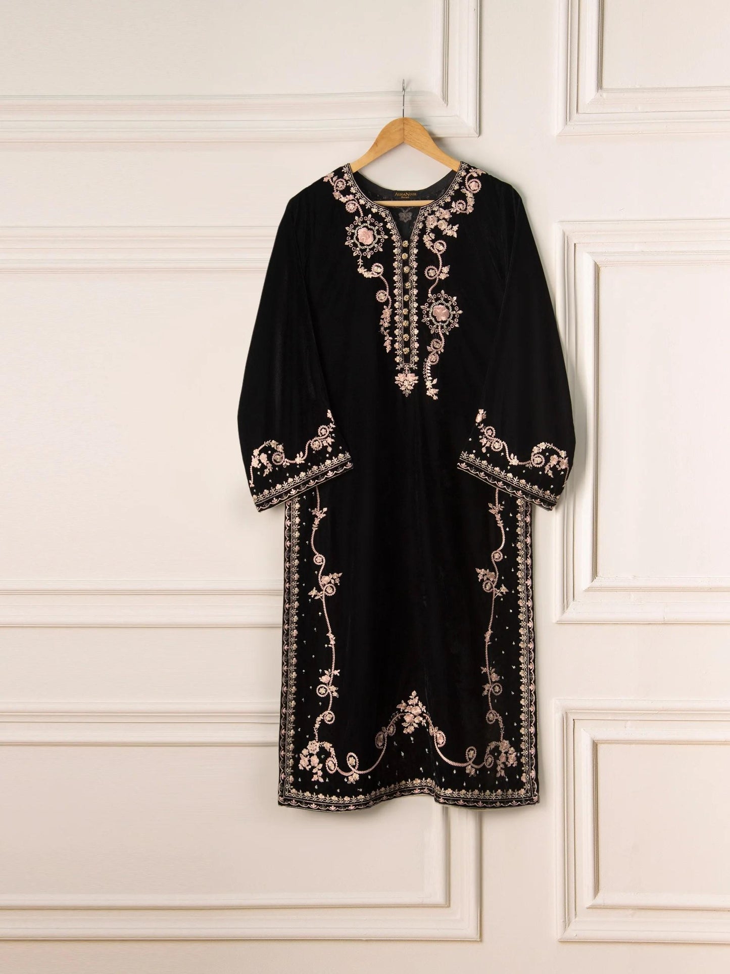 Agha Noor Embroidered Black Velvet Shalwar Kameez: 3-Piece Indian Suit