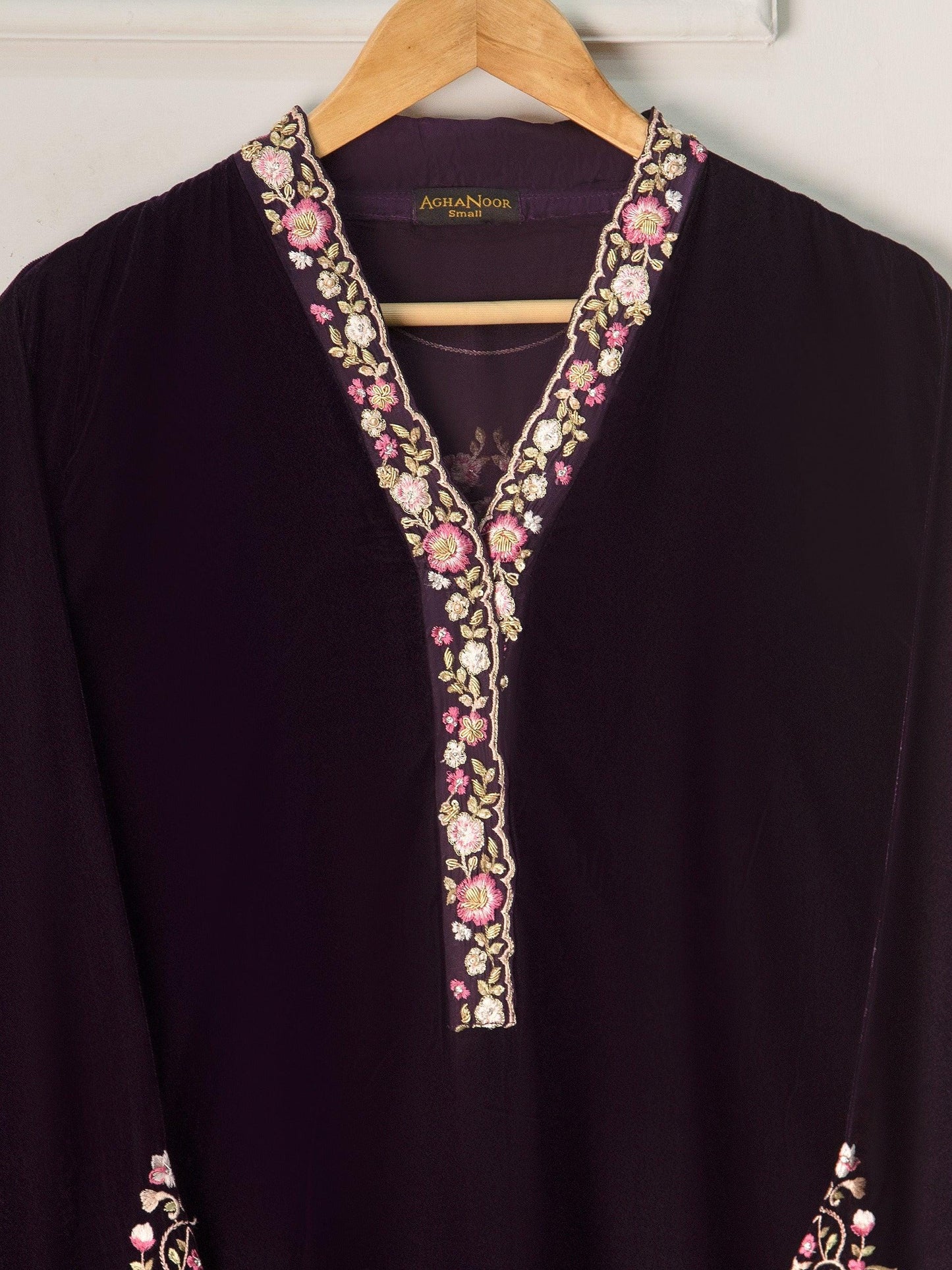 Agha Noor 3 Piece - Embroidered Velvet Suit: Purple Raw Silk Pants & Organza Dupatta