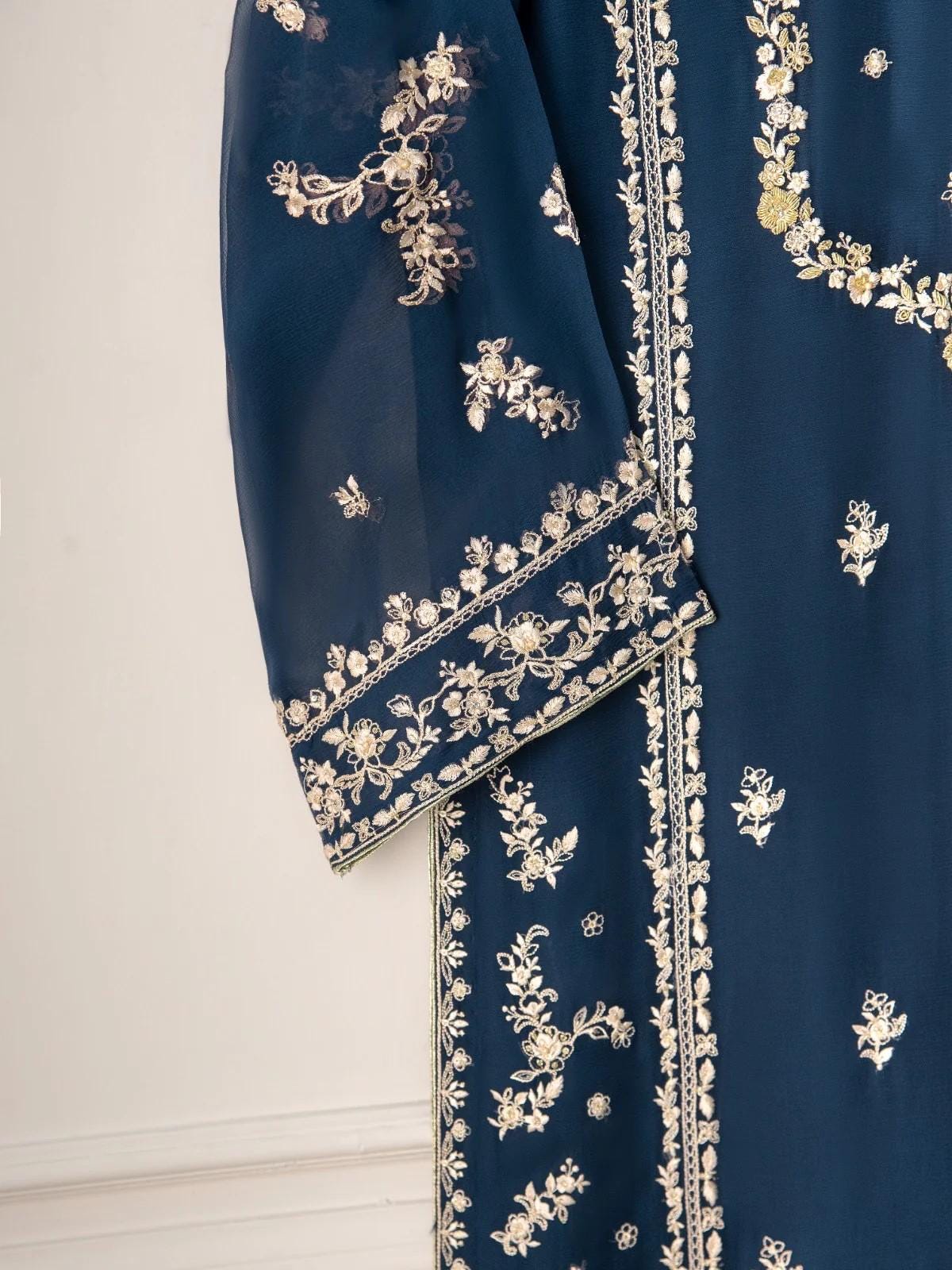 Agha noor 2 Piece - Pure Heavily Embroidered Chiffon Suit (Size - Large) - Raw Silk Shalwar