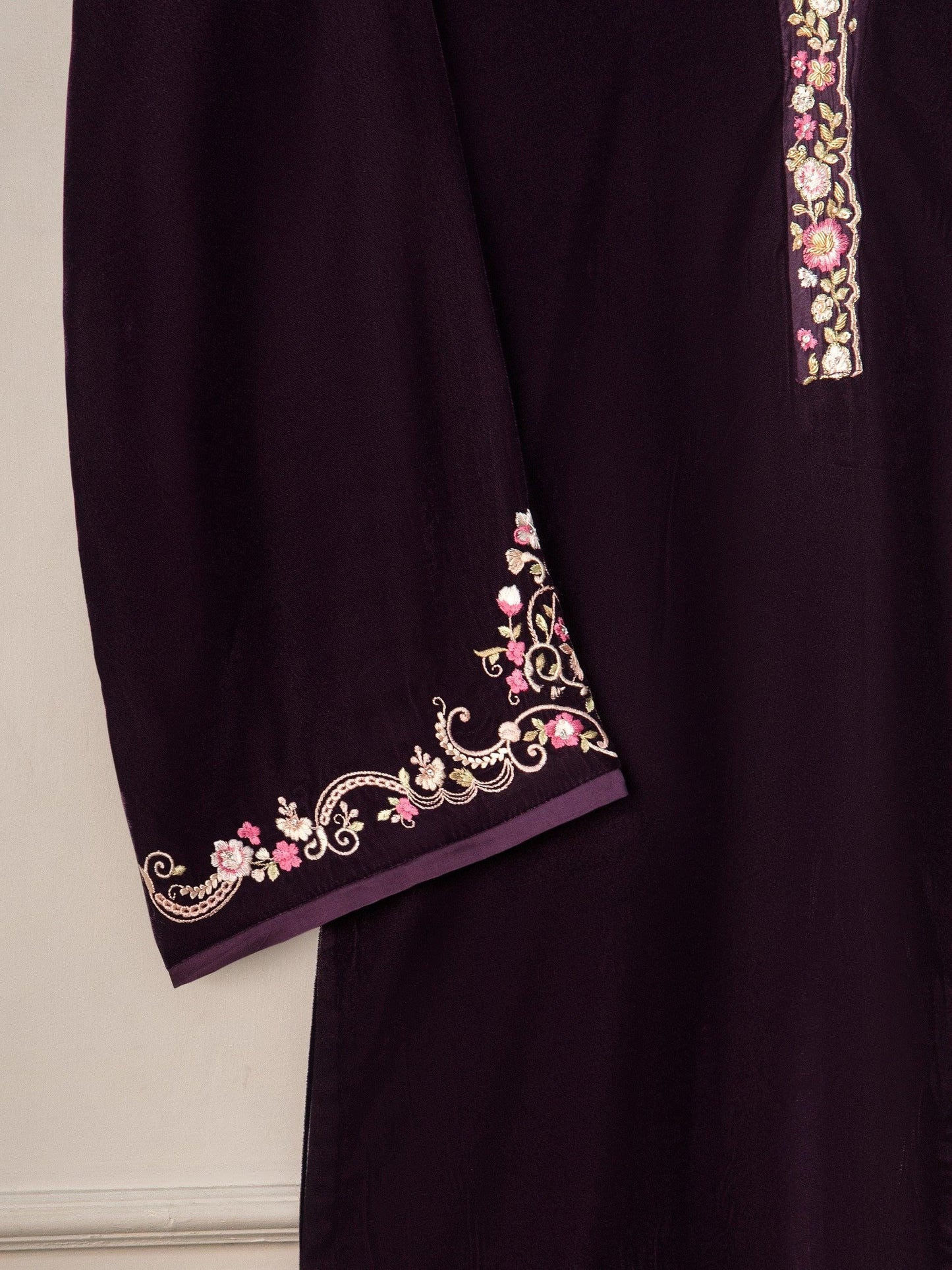 Agha Noor 3 Piece - Embroidered Velvet Suit: Purple Raw Silk Pants & Organza Dupatta