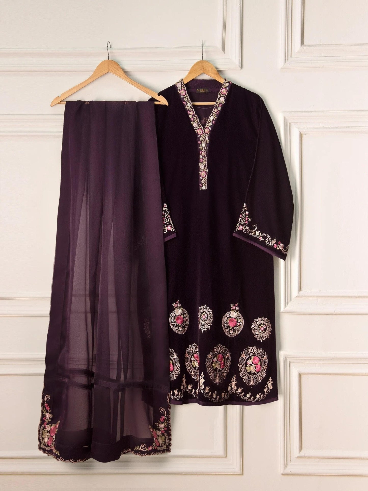 Agha Noor 3 Piece - Embroidered Velvet Suit: Purple Raw Silk Pants & Organza Dupatta