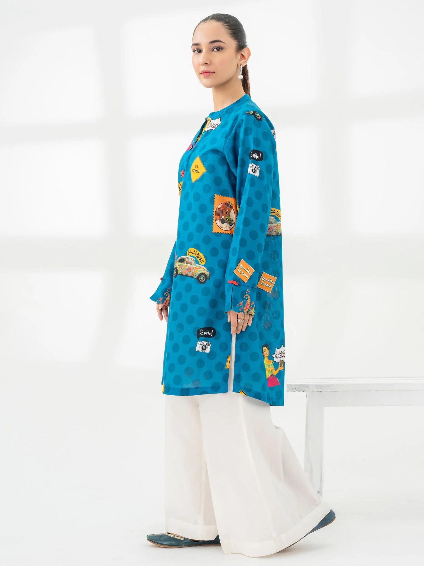 Printed Khaddar Shirt - Medium