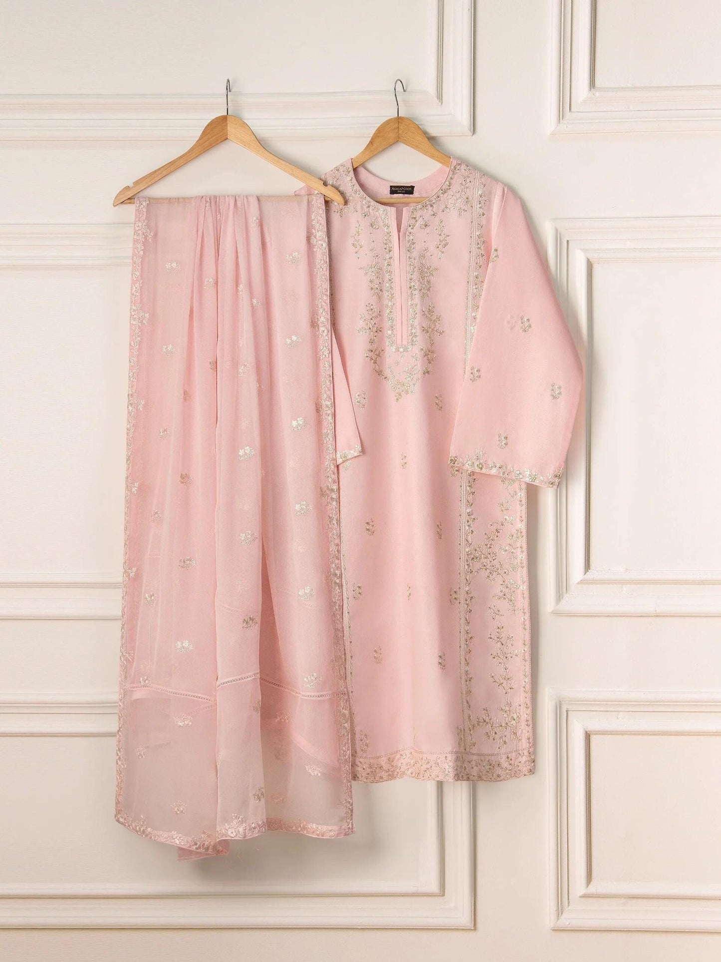 Agha Noor  - 2 Piece Embroidered Cambric Suit - Size L - Chiffon Dupatta