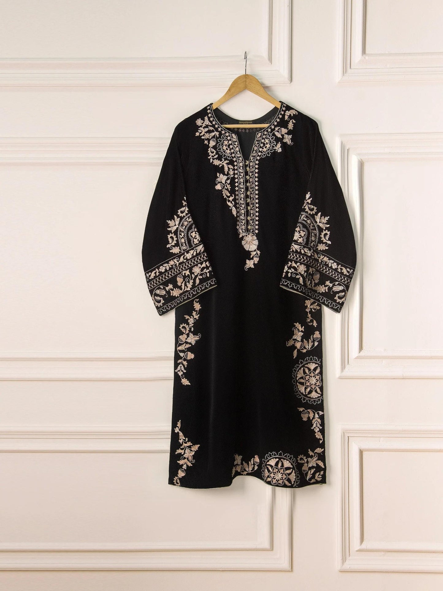 Aghanoor 3 piece - Embroidered Velvet Suit (Size- Large) - Black & Beige - Raw silk pants