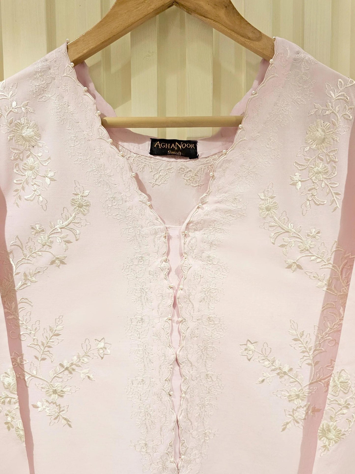 Agha Noor, Pink, 3-Piece Embroidered Lawn Shalwar Kameez Suit