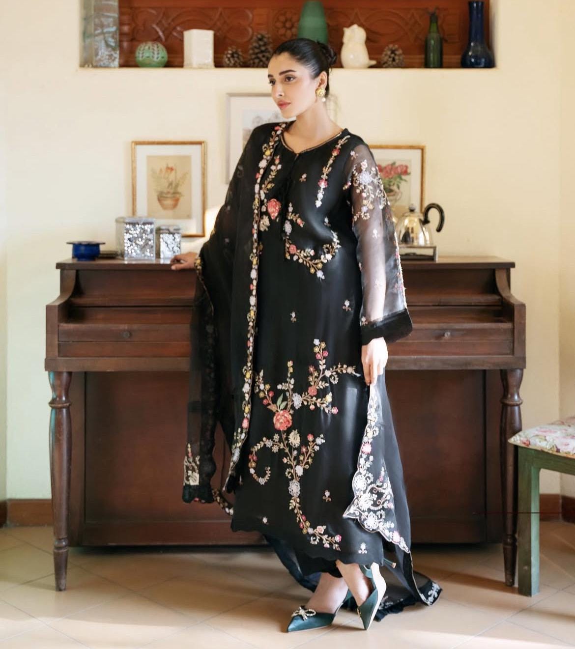 3 Piece Aghanoor Black Organza Embroidered Suit