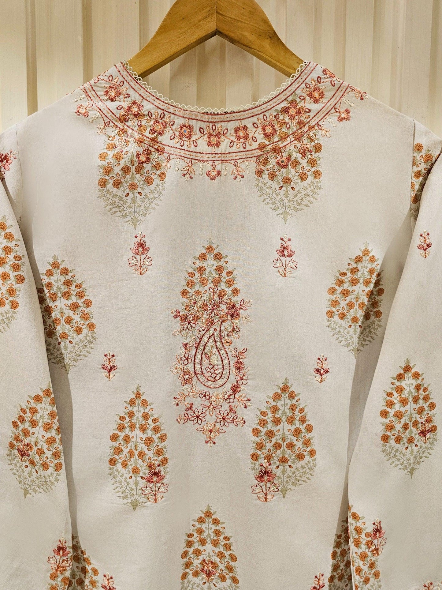 Agha Noor 2 Piece - Printed Lawn Shalwar Kameez Suit