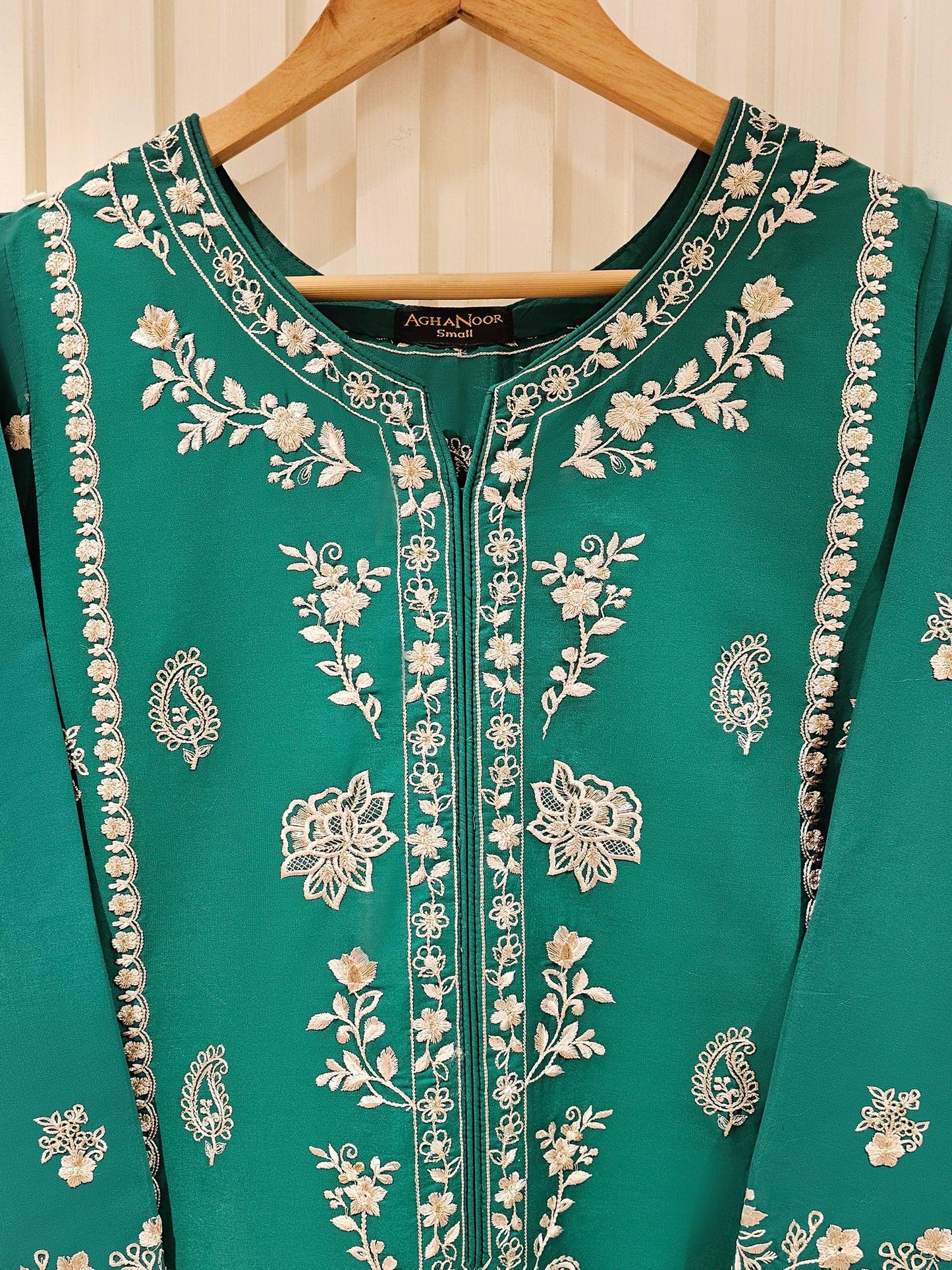 2 Piece Agha Noor - Designer Embroidered Lawn Shalwar Kameez Suit