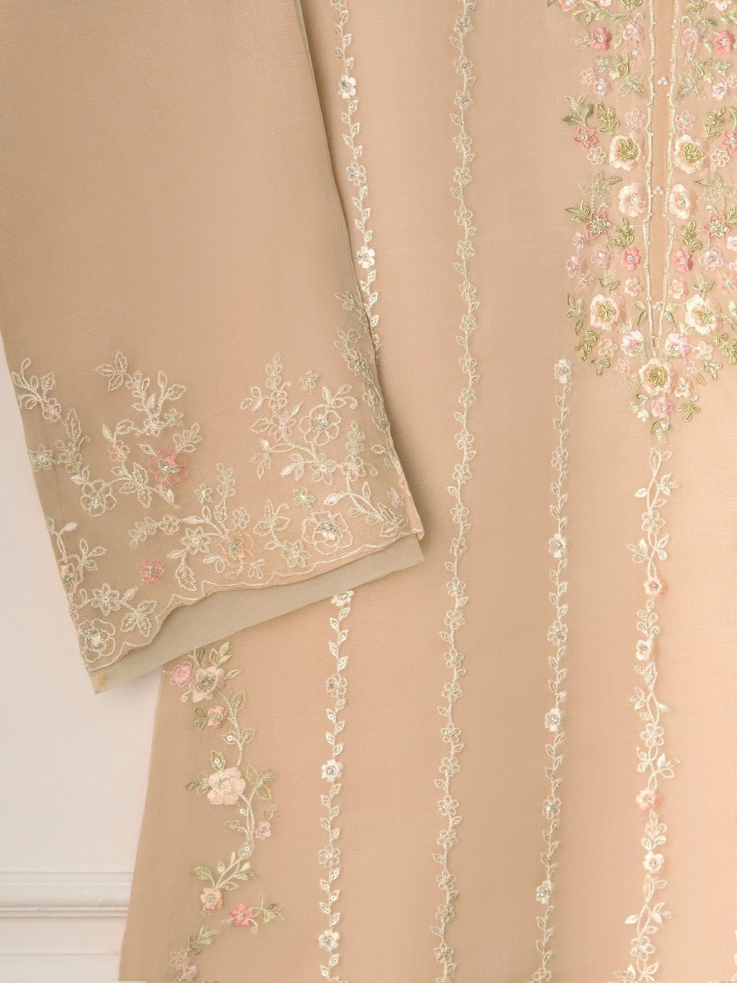 Agha noor 3 Piece Embroidered Organza Suit -Size  (Large) - Beige