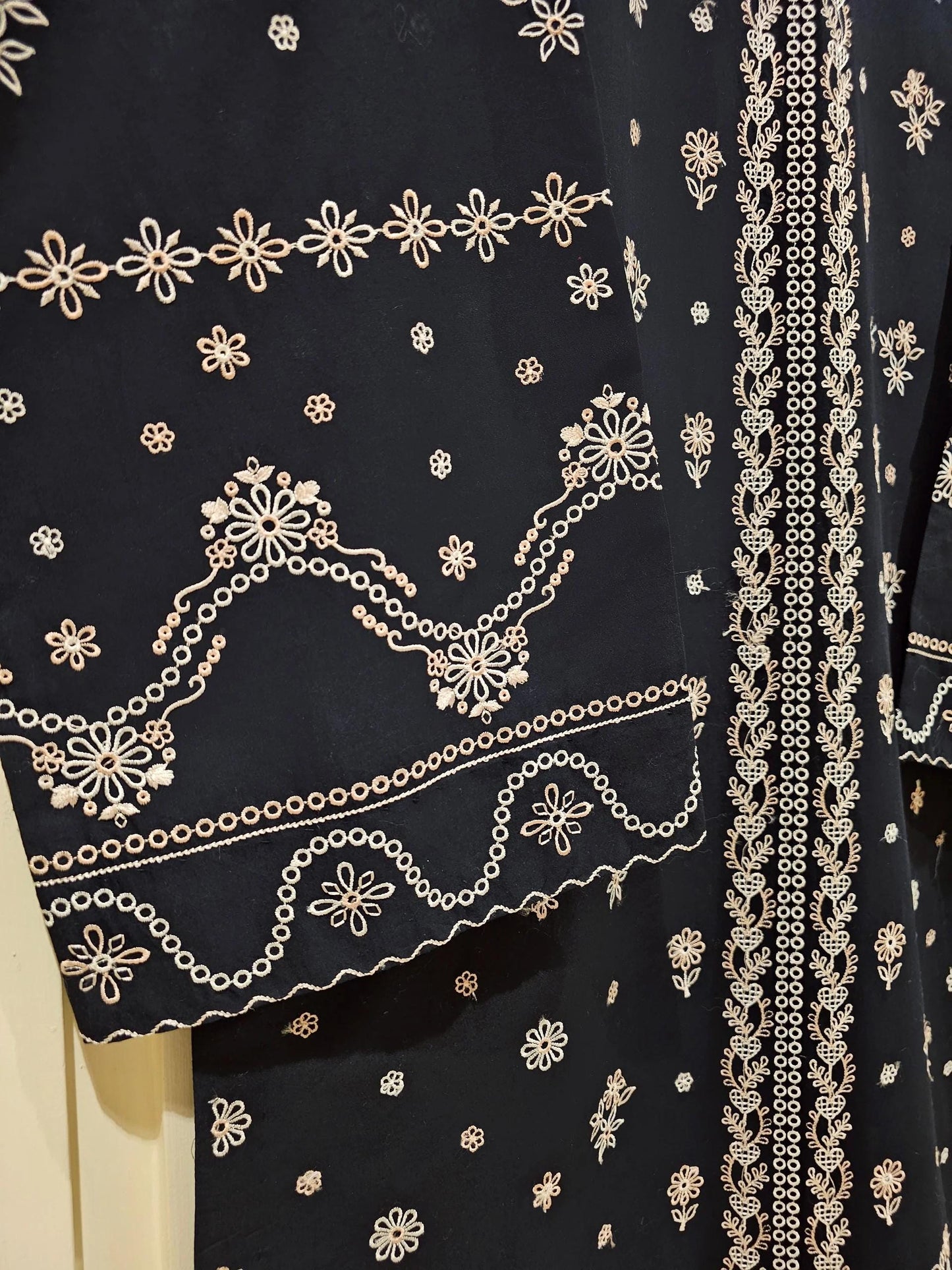 Aghanoor 2 piece - Pure Embroidered Cambric Suit - (Size- Large) India Pakistan Bangladesh Kameez Shalwar