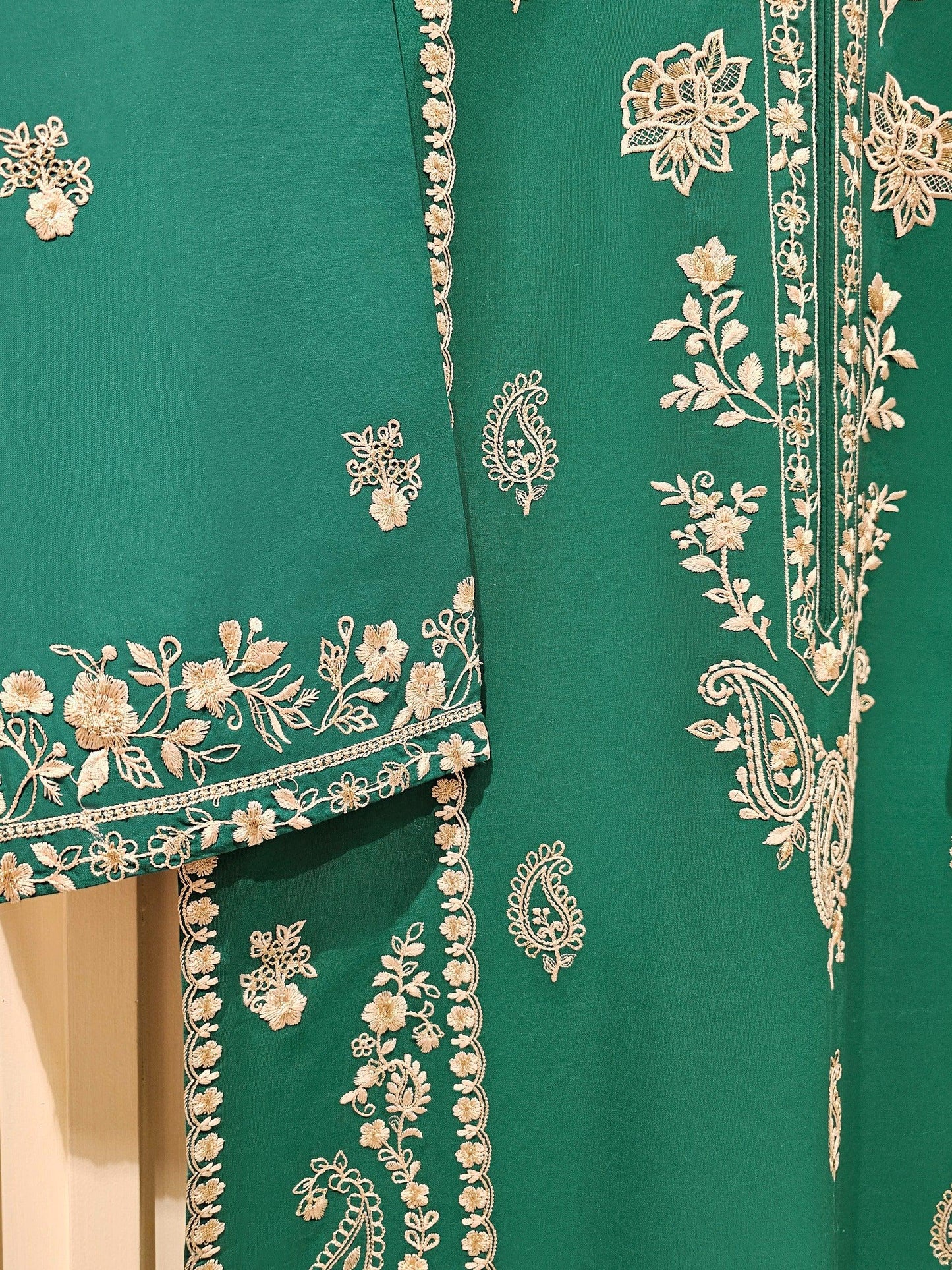 2 Piece Agha Noor - Designer Embroidered Lawn Shalwar Kameez Suit