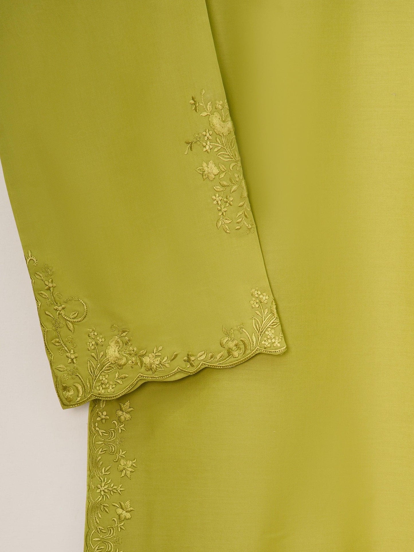 Aghanoor 3 Piece Pure Embroidered Lawn Suit - chiffon dupatta