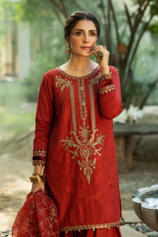 Maria.B - Farshi Shalwar Suit - 3 Piece Embroidered Linen Suit  (Large) - Maroon
