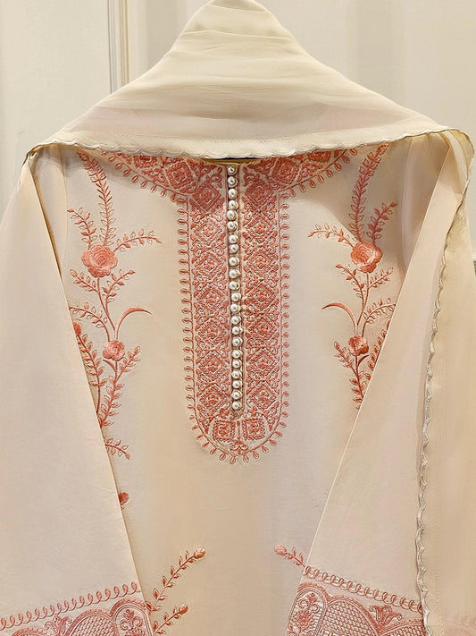 Agha Noor Embroidered Lawn Suit: 3-Piece Shalwar Kameez Dupatta