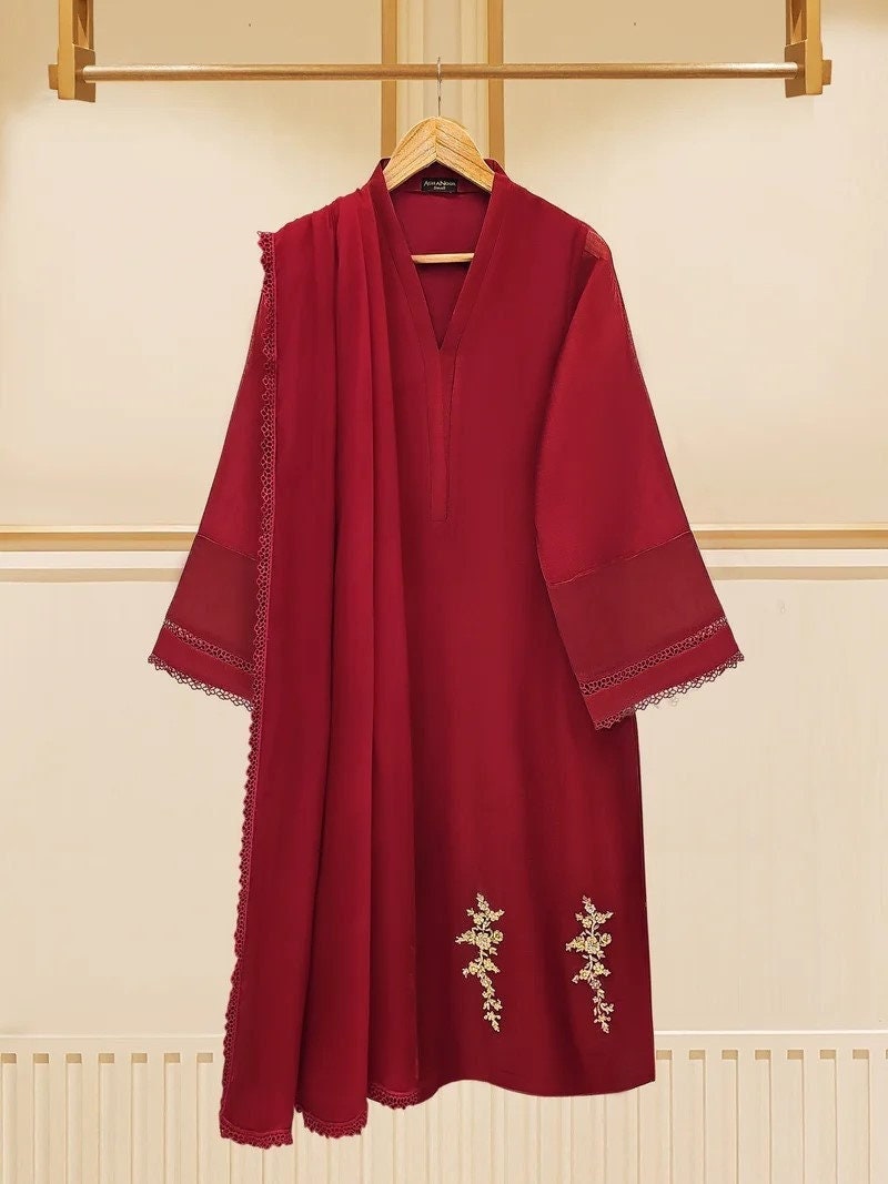 Agha Noor 3 Piece - Embroidered Cotton Net Suit: Maroon Raw Silk Pants, Chiffon Dupatta (Size L)