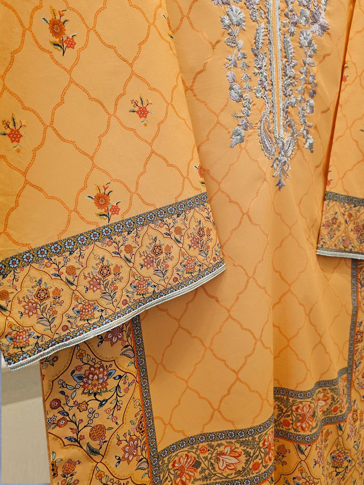 Aghanoor 2 piece - Digital Printed Lawn Suit