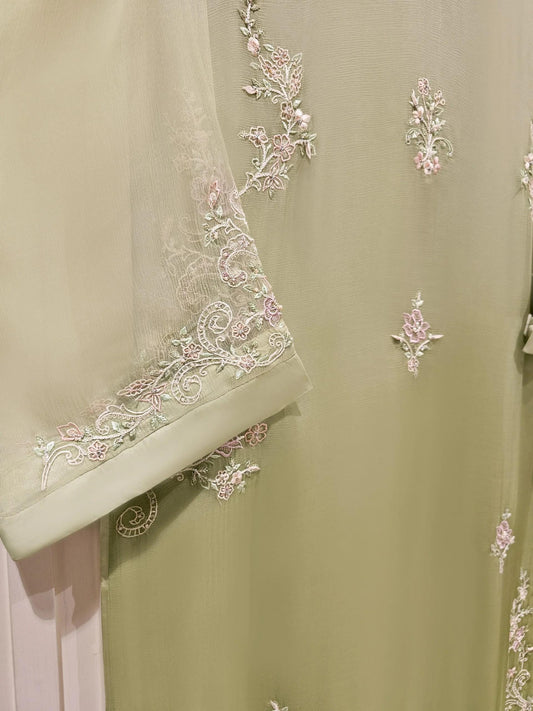 Agha Noor  2 Piece - Pure Chiffon Embroidered Suit (Size - Medium) - Chest 42"