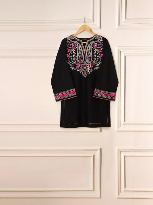 Agha Noor 2 Piece Embroidered Lawn Suit: Black Shalwar Kameez