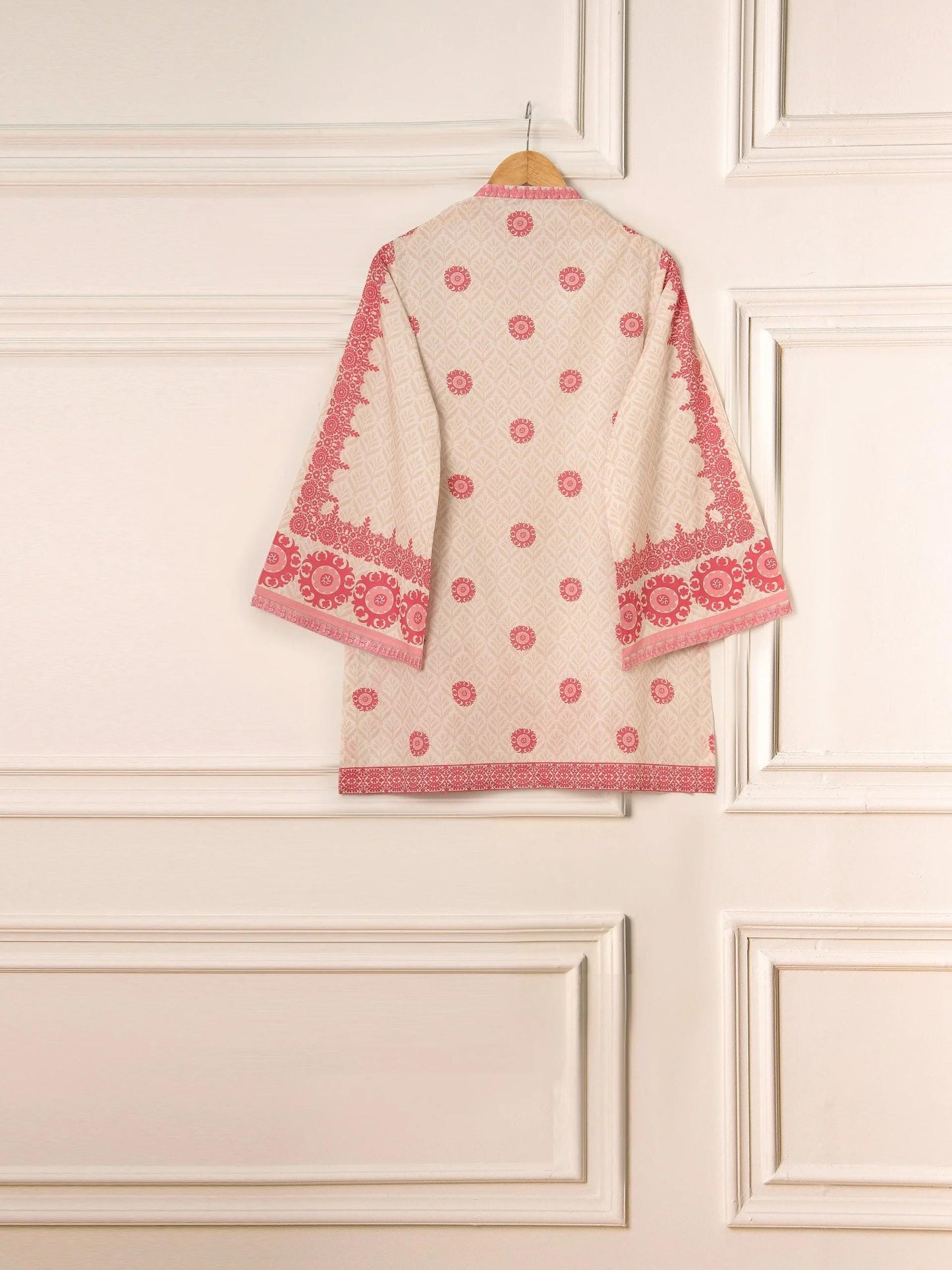 Aghanoor Lawn Suit: Digital Print Shalwar Kameez