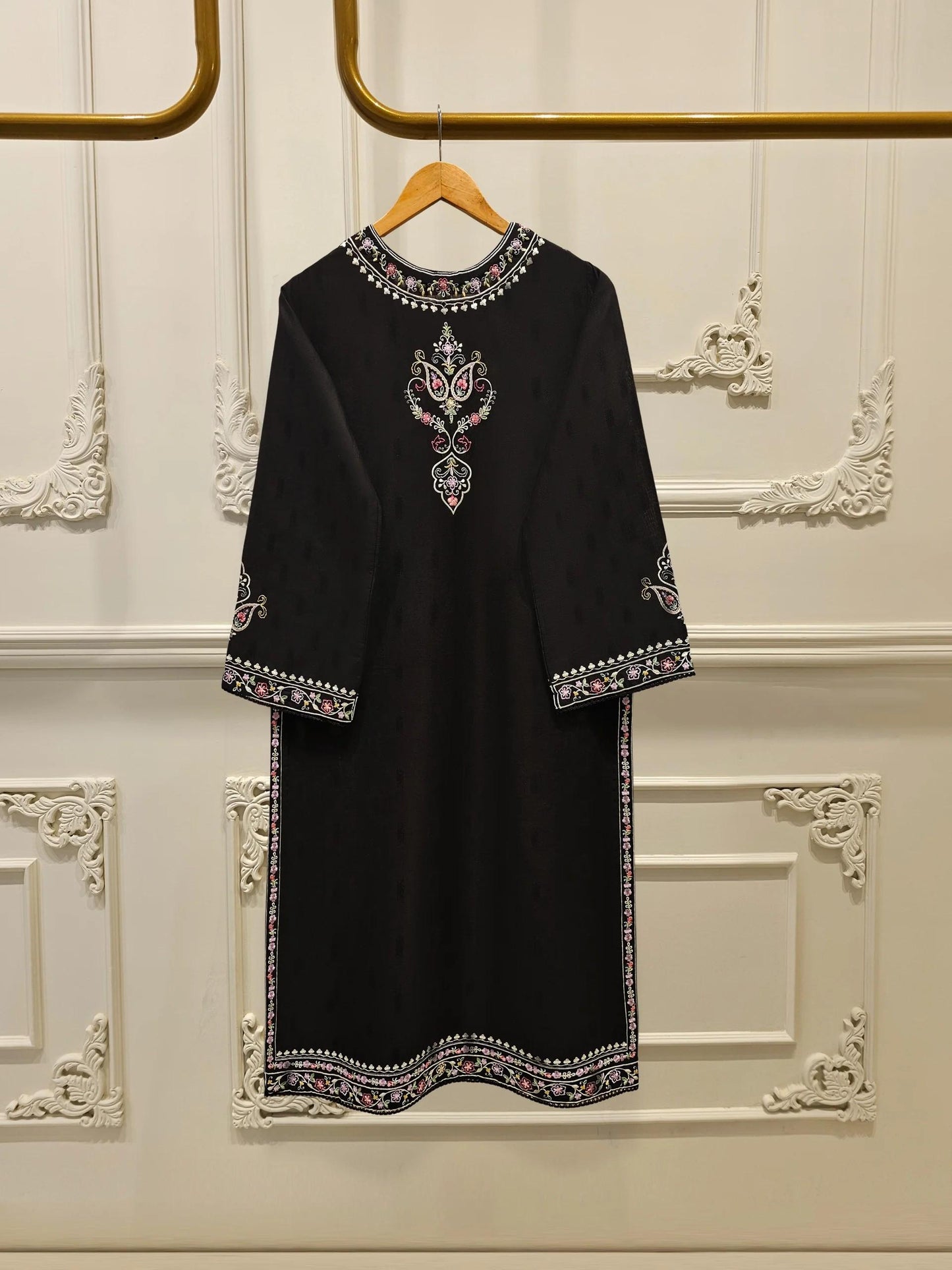 Agha Noor 2 piece - (Size-L, M) Embroidered Jacquard Suit - Black
