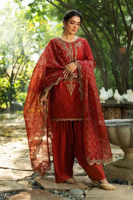 Maria.B - Farshi Shalwar Suit - 3 Piece Embroidered Linen Suit  (Large) - Maroon