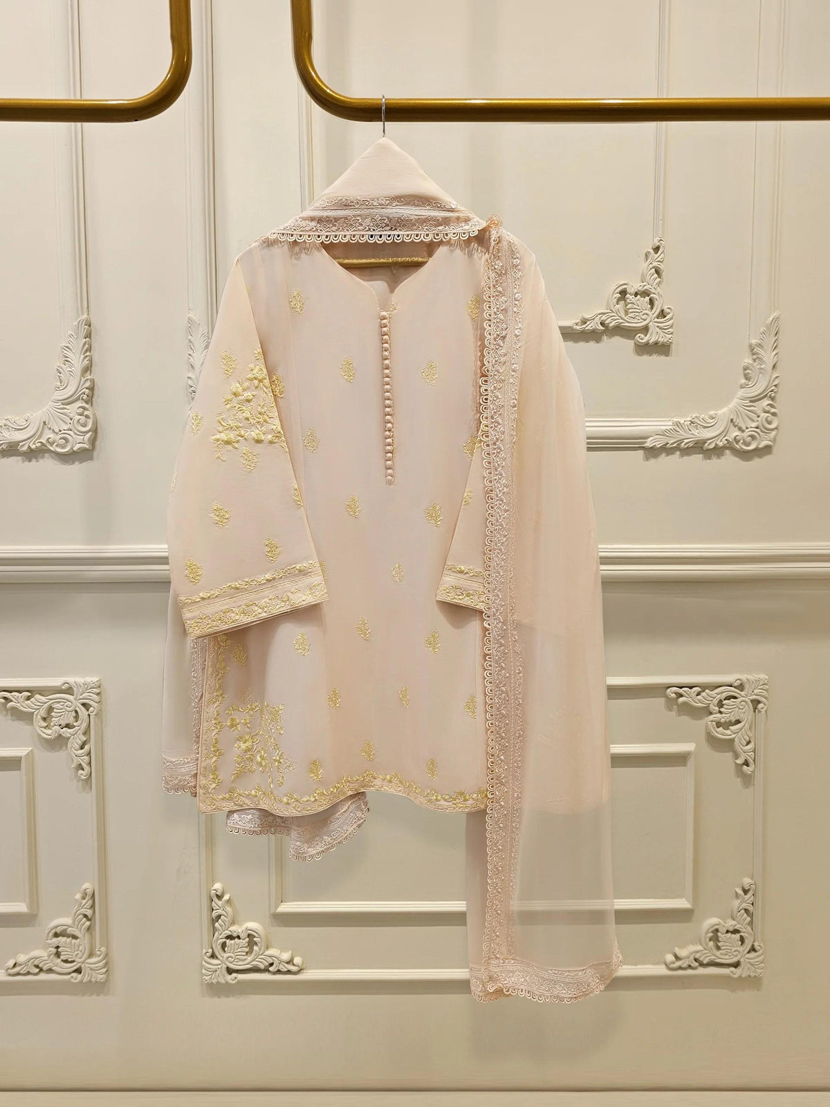 Agha Noor 3 Piece - Embroidered Lawn Suit:  Chiffon Dupatta