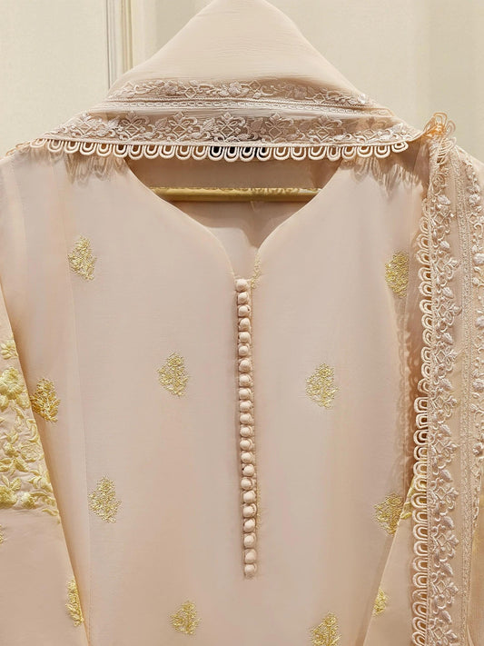Agha Noor 3 Piece - Embroidered Lawn Suit:  Chiffon Dupatta