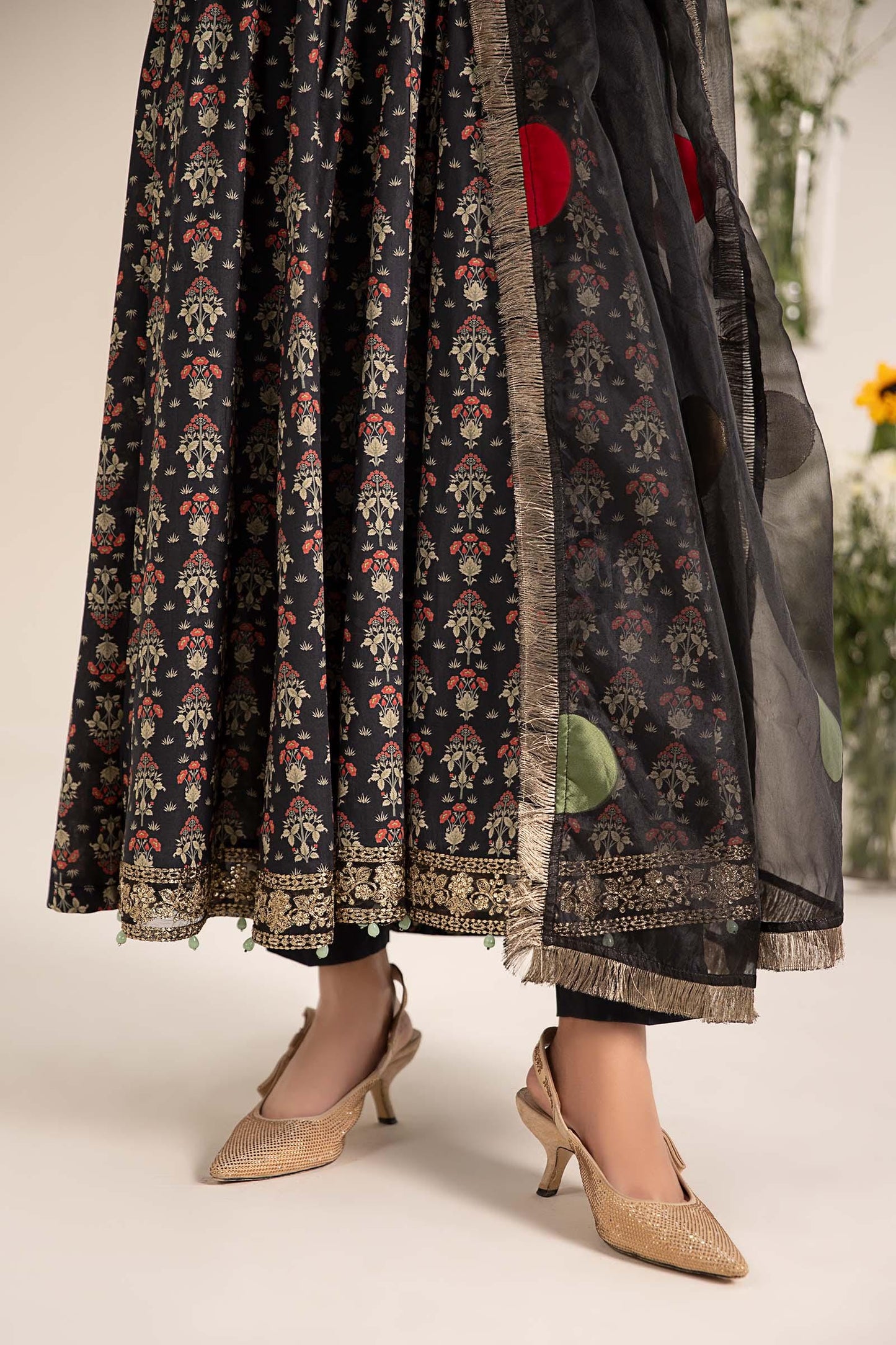 Maria.B - 3 Piece Embroidered Lawn Suit  (Medium) - Black
