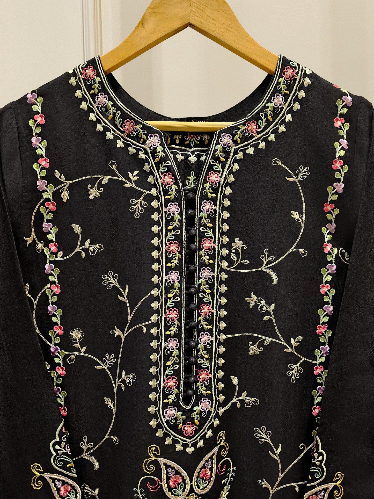 Agha Noor 2 piece - (Size-L, M) Embroidered Jacquard Suit - Black