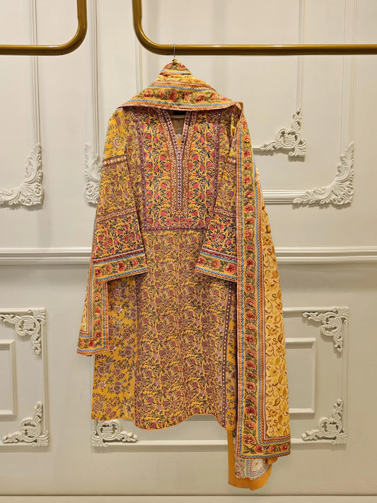 3 Piece Agha Noor Printed Embroidered Lawn Suit: Shalwar Kameez Dupatta