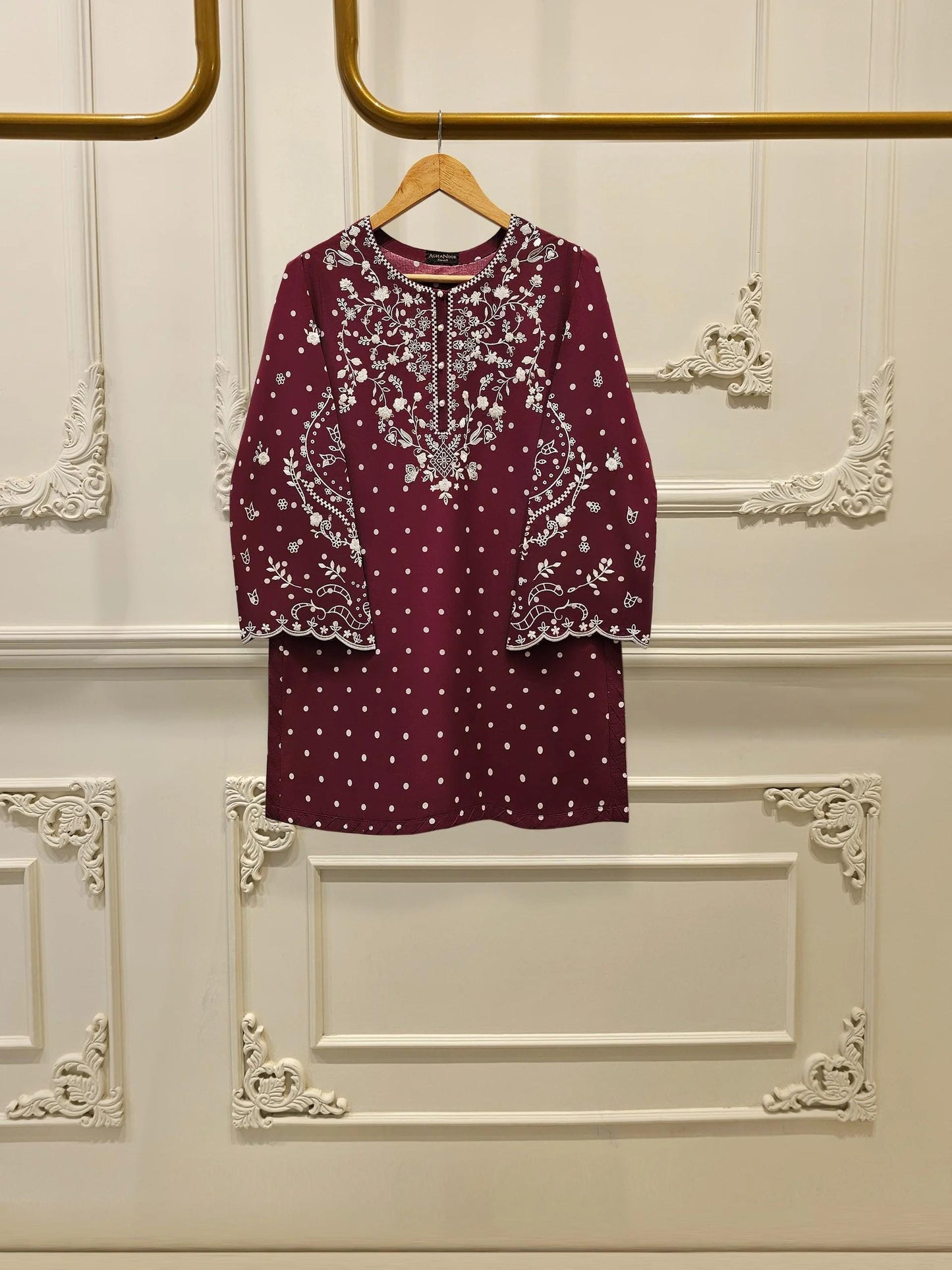 Embroidered Lawn Suit - Aghanoor 2 piece - (Size-Medium)