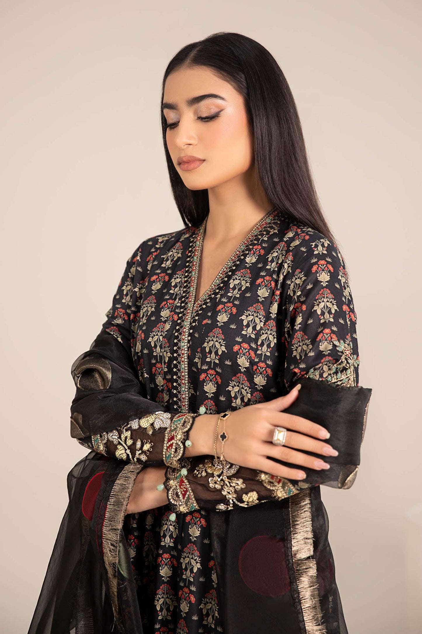 Maria.B - 3 Piece Embroidered Lawn Suit  (Medium) - Black