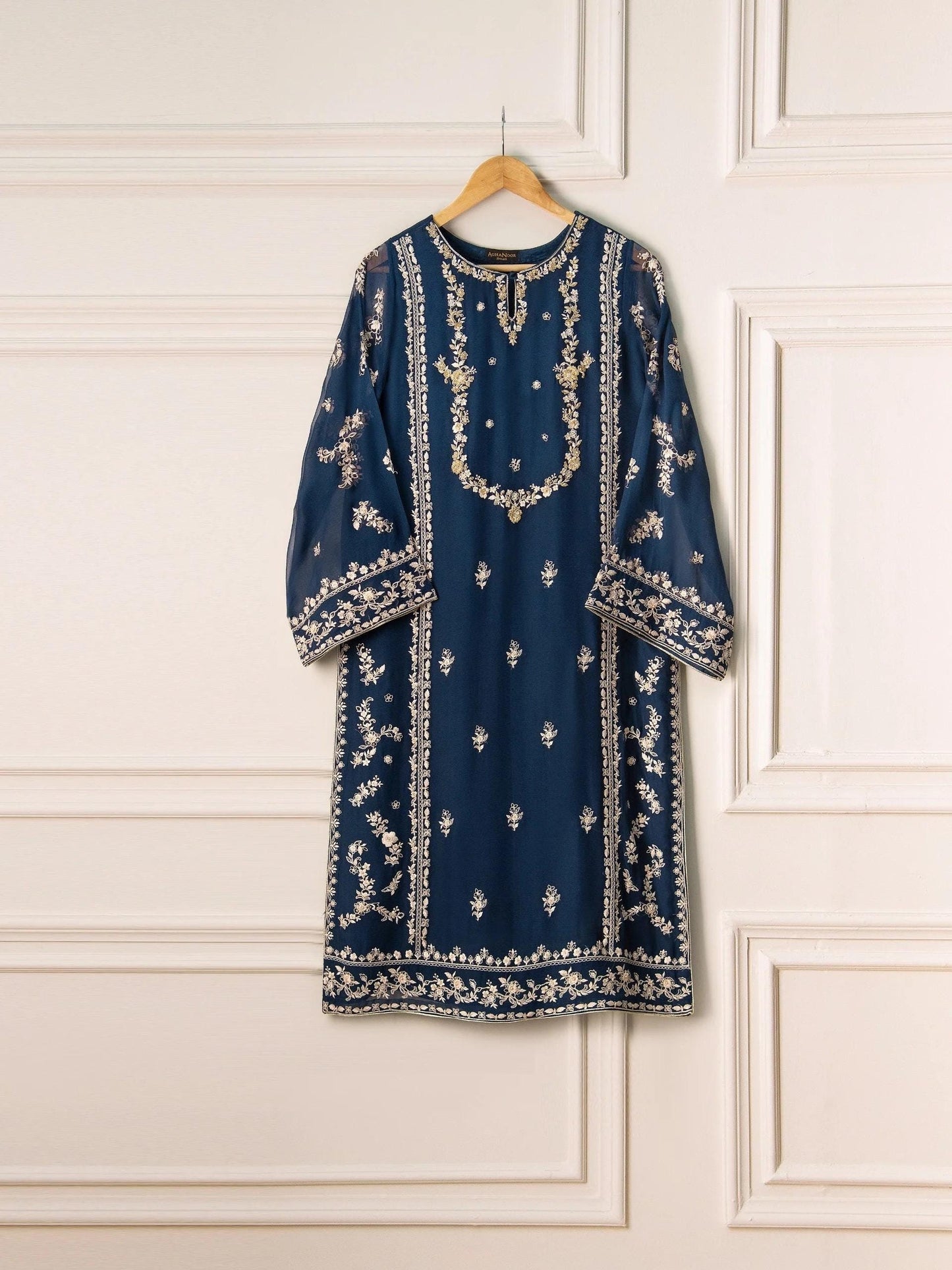 Agha noor 2 Piece - Pure Heavily Embroidered Chiffon Suit (Size - Large) - Raw Silk Shalwar