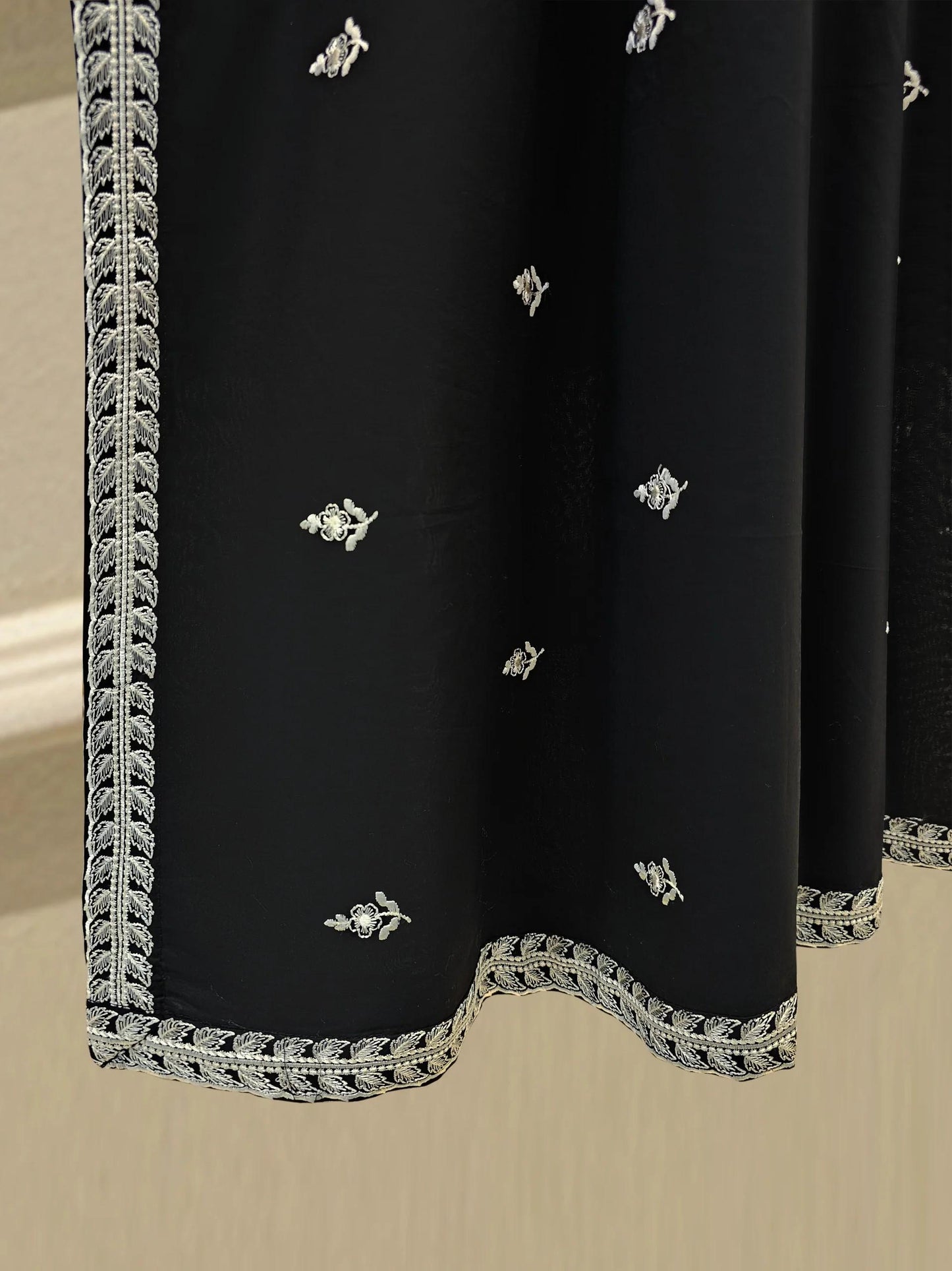 Agha noor 3 Piece Embroidered Lawn Suit Size (Medium, Large) Black