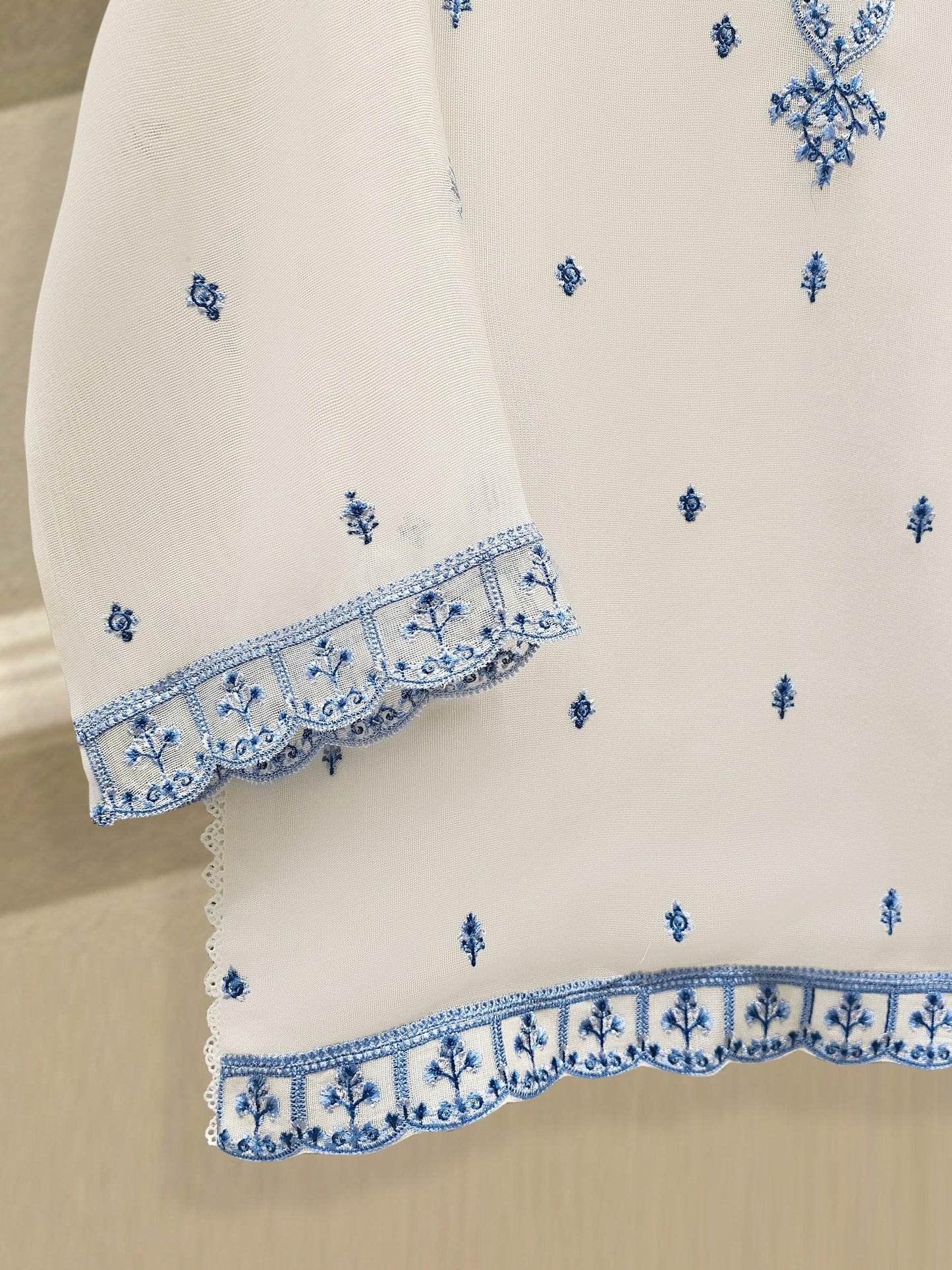Agha Noor 3-Piece Set Embroidered Cotton Net Suit