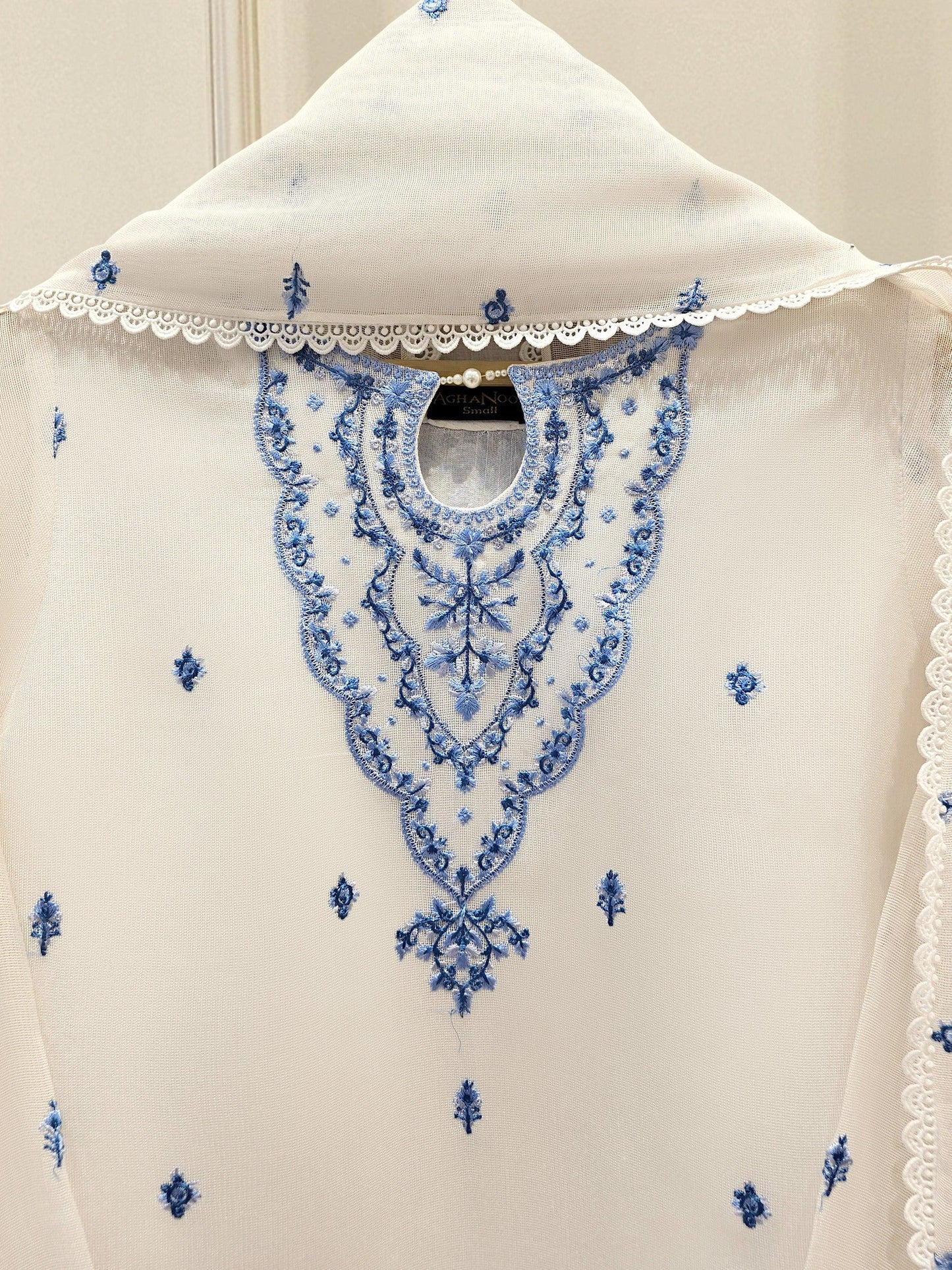 Agha Noor 3-Piece Set Embroidered Cotton Net Suit